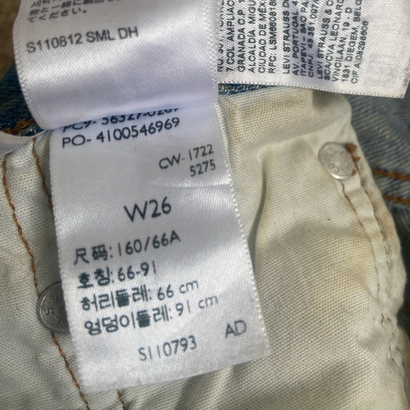 Vintage Levi shorts. Size 26 - Picture 7 of 8